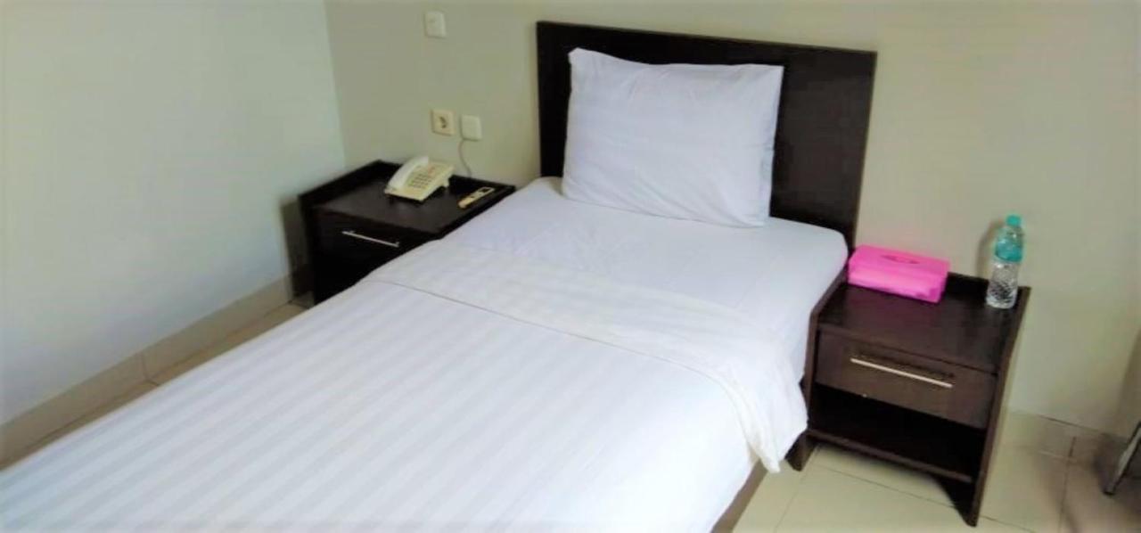 Urbanview Hotel Grand Malabar Bandung Dış mekan fotoğraf